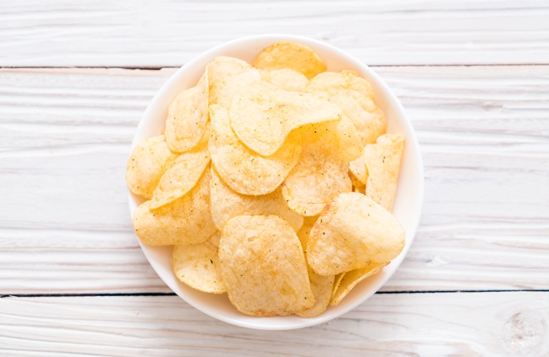 Kartoffelchips in Schale